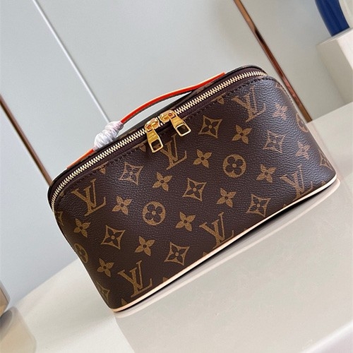 LV 토일레트리 파우치백